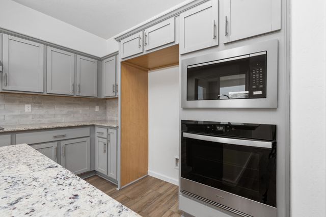 1876 Vallejo Avenue, Dinuba, CA 93618