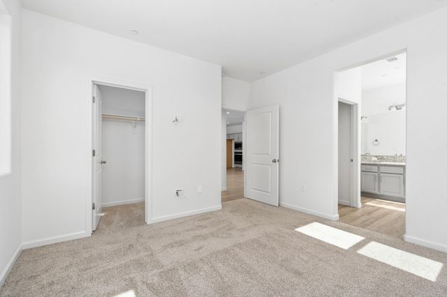 1876 Vallejo Avenue, Dinuba, CA 93618