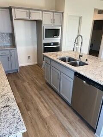 1876 Vallejo Avenue, Dinuba, CA 93618