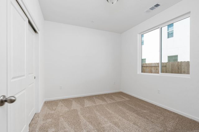 1876 Vallejo Avenue, Dinuba, CA 93618