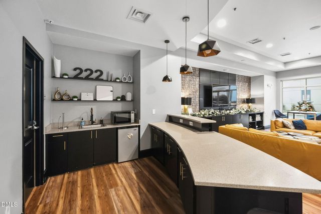 222 Glenwood Avenue 607, Raleigh, NC 27603