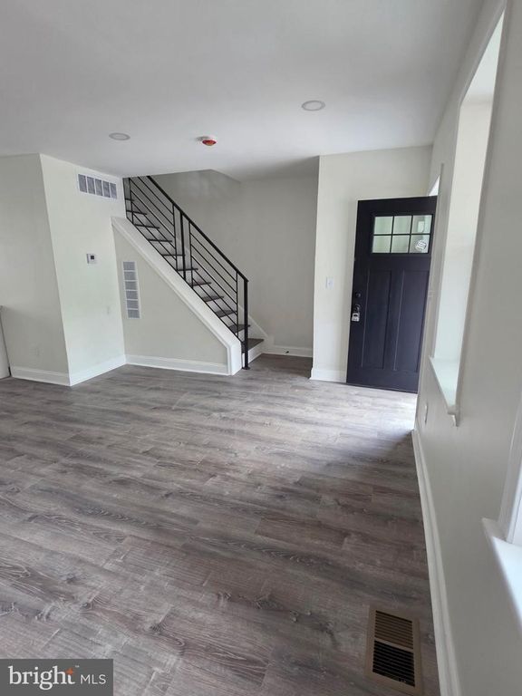 2365 S 8TH ST, CAMDEN, NJ 08104 — photo 4