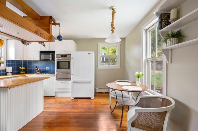 5 Telegraph Avenue, Hull, MA 02045