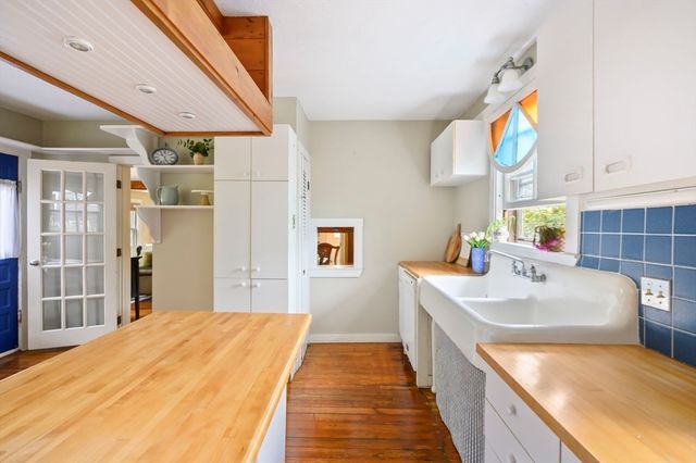 5 Telegraph Avenue, Hull, MA 02045