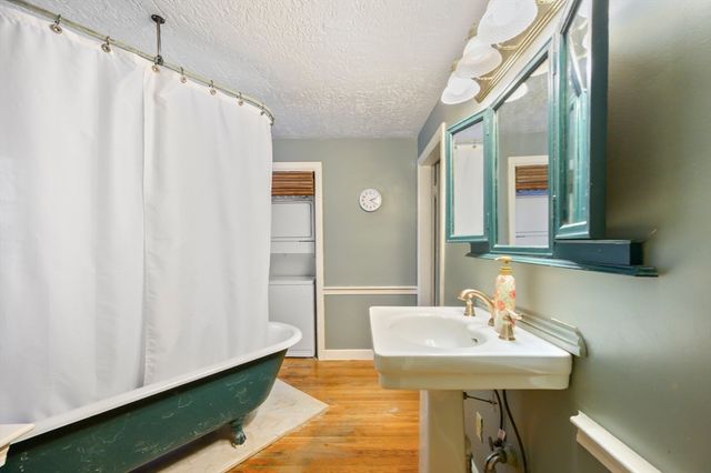 5 Telegraph Avenue, Hull, MA 02045