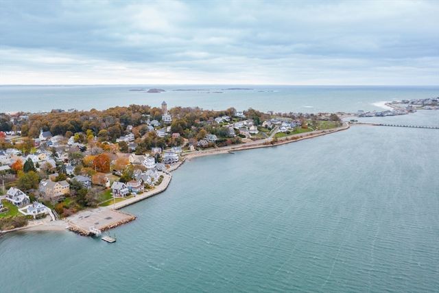 5 Telegraph Avenue, Hull, MA 02045