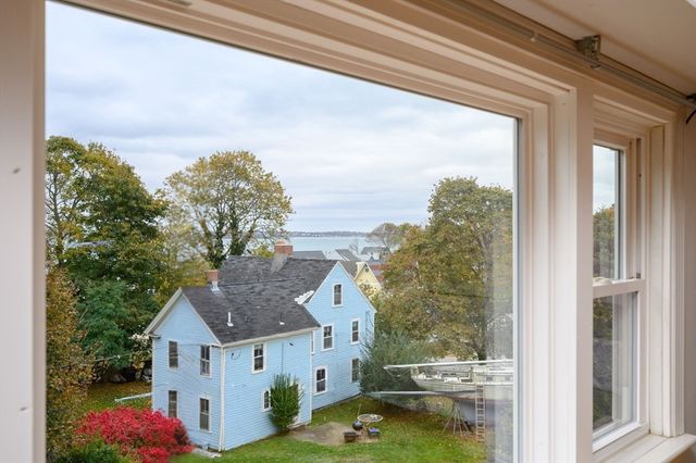 5 Telegraph Avenue, Hull, MA 02045