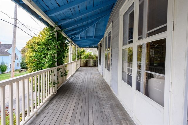 5 Telegraph Avenue, Hull, MA 02045