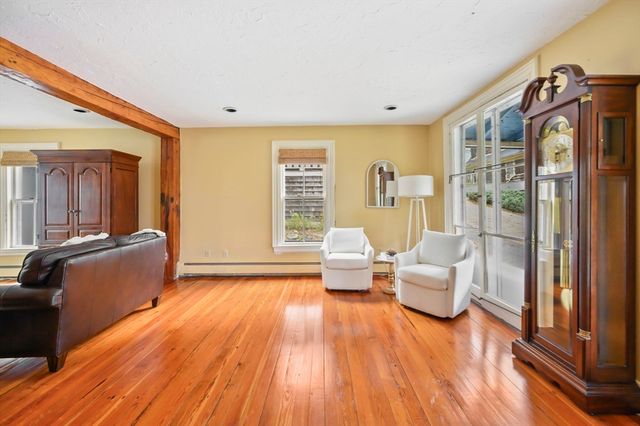 5 Telegraph Avenue, Hull, MA 02045