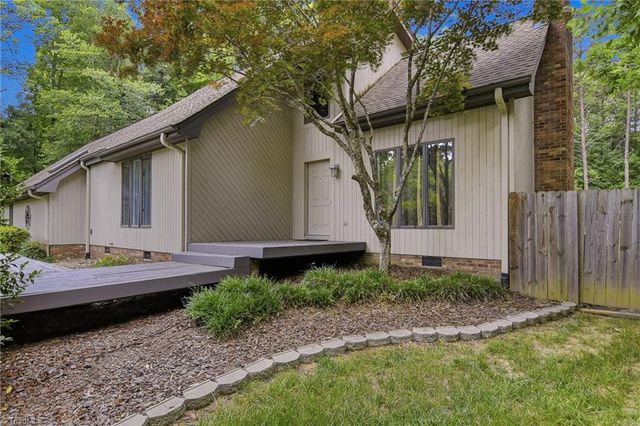 3611 Hunting Ridge Drive, High Point, NC 27265