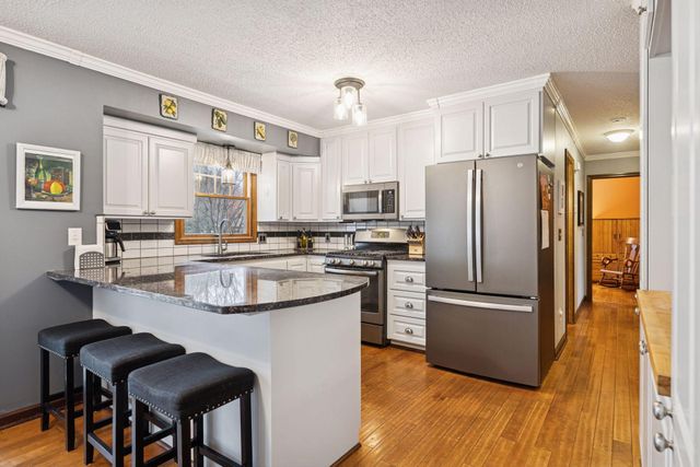 5041 Wood Avenue, White Bear Lake, MN 55110