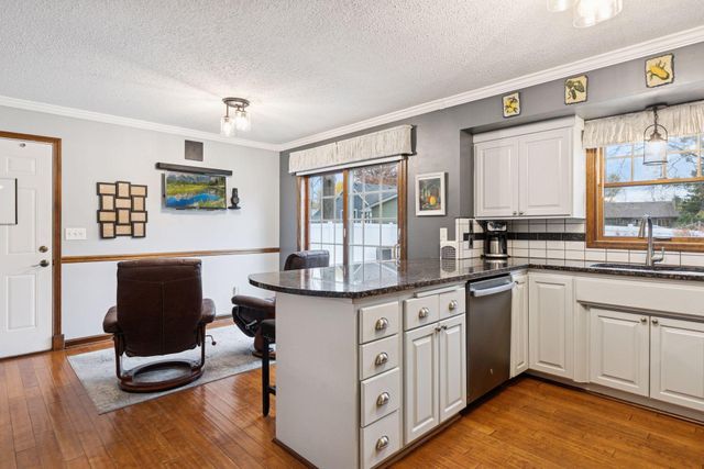 5041 Wood Avenue, White Bear Lake, MN 55110