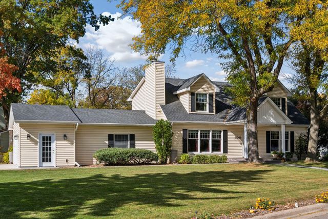 5041 Wood Avenue, White Bear Lake, MN 55110