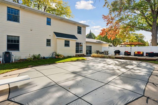 5041 Wood Avenue, White Bear Lake, MN 55110