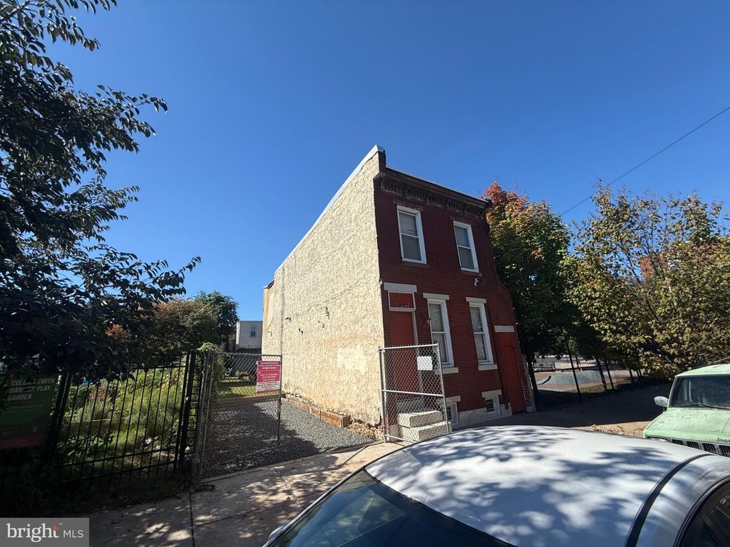 2042-44 E HAGERT ST, PHILADELPHIA, PA 19125 — photo 2