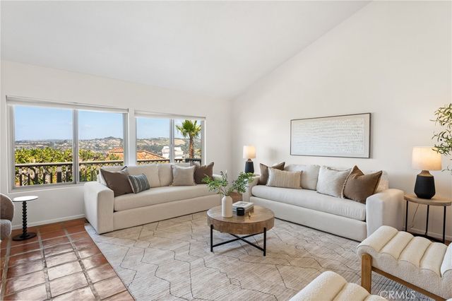 33132 Valle Road, San Juan Capistrano, CA 92675
