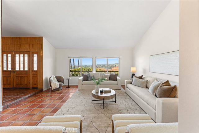 33132 Valle Road, San Juan Capistrano, CA 92675