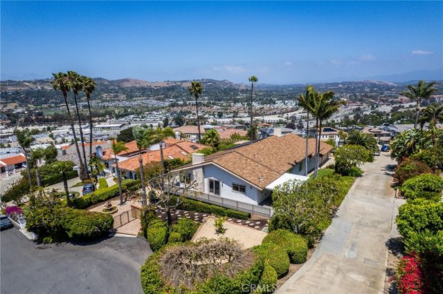 33132 Valle Road, San Juan Capistrano, CA 92675