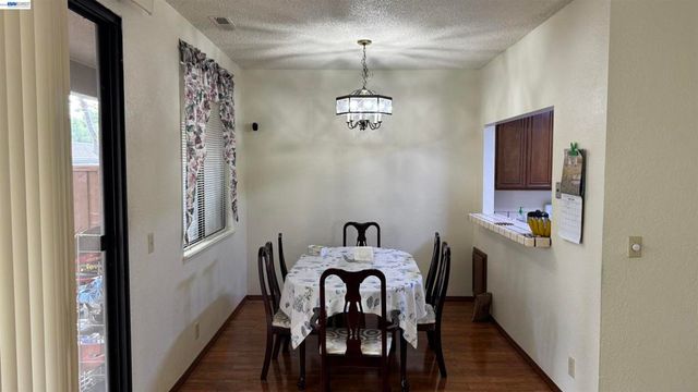 6043 Joaquin Murieta Ave D, Newark, CA 94560