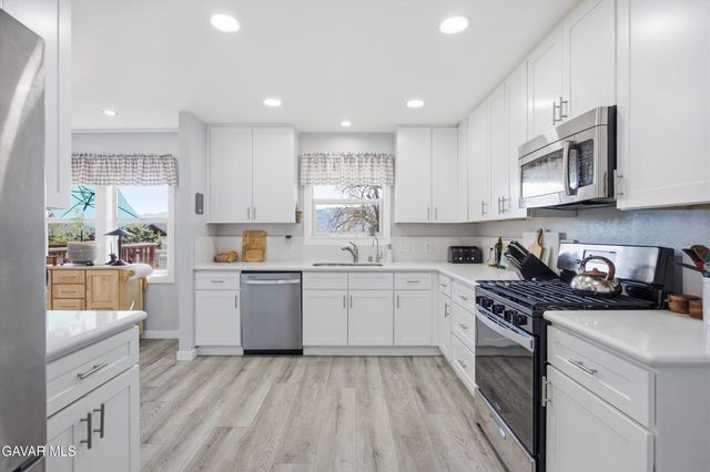 29210 Greenwater Drive, Tehachapi, CA 93561