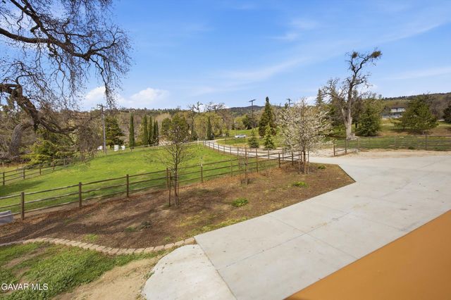 29210 Greenwater Drive, Tehachapi, CA 93561