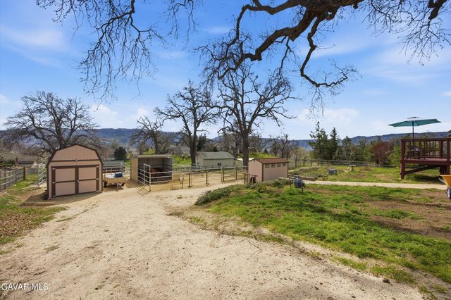 29210 Greenwater Drive, Tehachapi, CA 93561