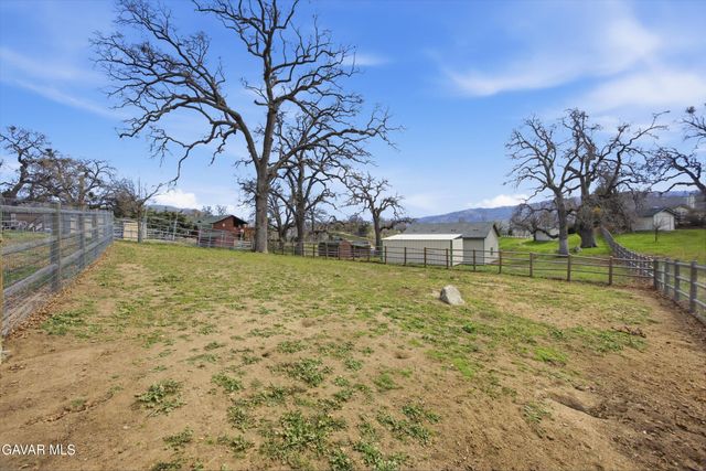 29210 Greenwater Drive, Tehachapi, CA 93561