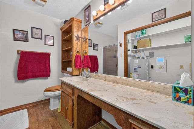 281 Lakeshore N, Onalaska, TX 77360