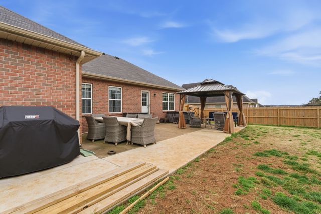 2045 Barretts Ridge Dr, Murfreesboro, TN 37130