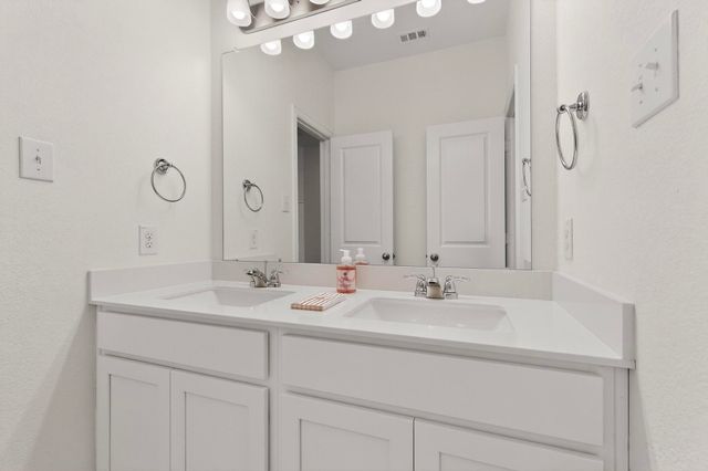 1721 RUSHPEA Drive, Royse City, TX 75189