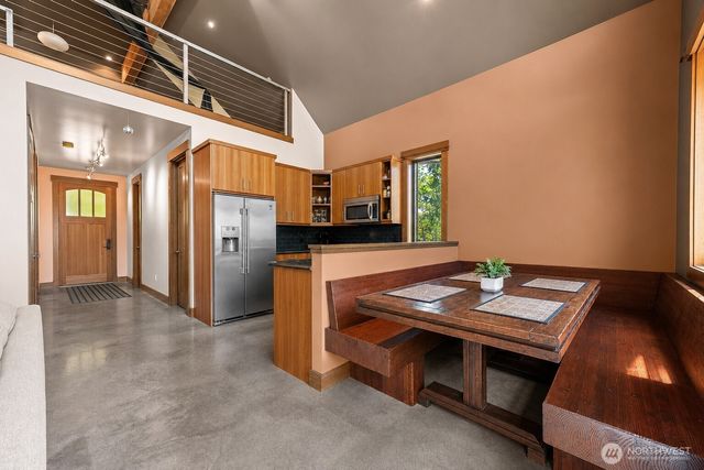 516 1st Street, Steilacoom, WA 98388