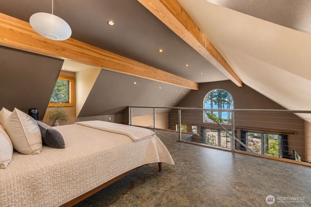 516 1st Street, Steilacoom, WA 98388
