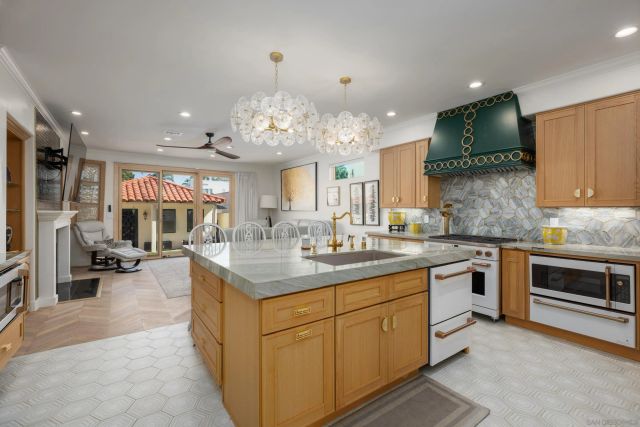 331 Alameda Blvd, Coronado, CA 92118