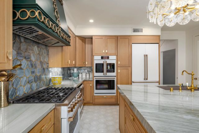 331 Alameda Blvd, Coronado, CA 92118