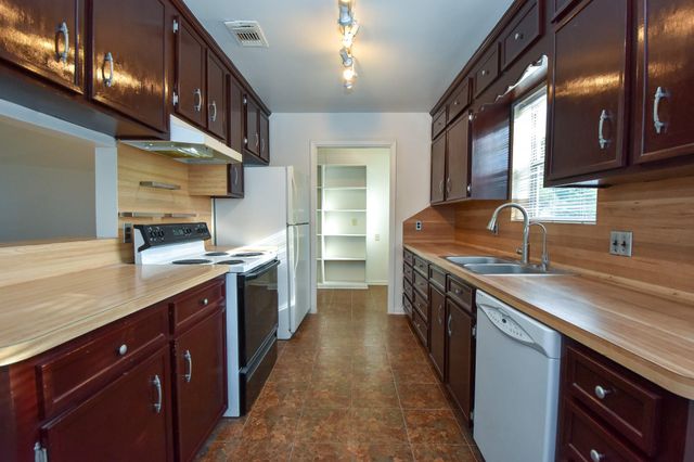 5508 Jessamine Street, Houston, TX 77081