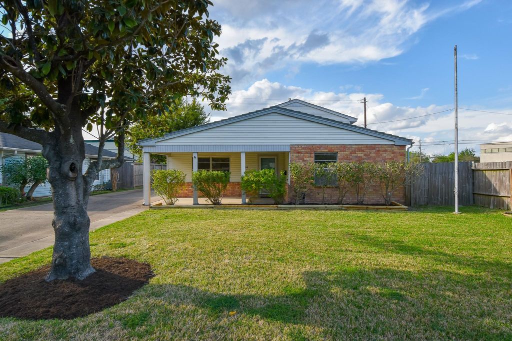 5508 Jessamine Street, Houston, TX 77081