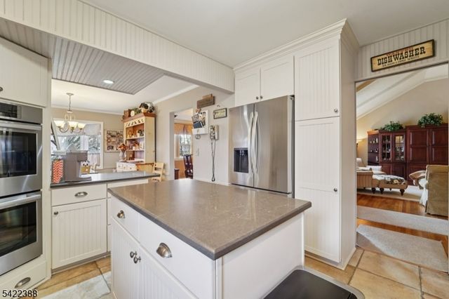 15 Ella Ln, Wayne Twp., NJ 07470