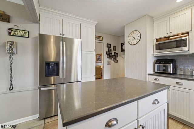 15 Ella Ln, Wayne Twp., NJ 07470