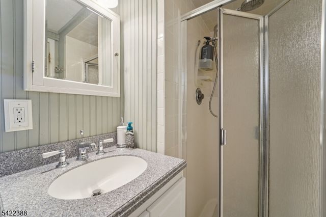 15 Ella Ln, Wayne Twp., NJ 07470