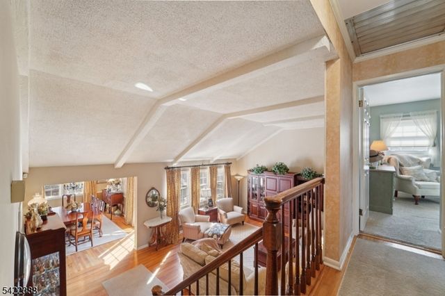 15 Ella Ln, Wayne Twp., NJ 07470