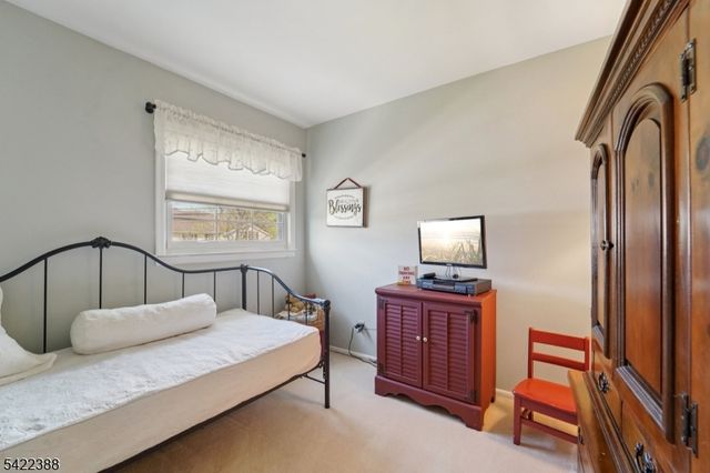 15 Ella Ln, Wayne Twp., NJ 07470