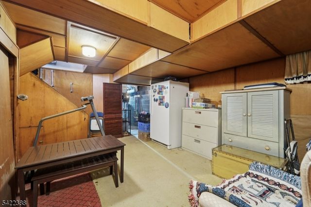 15 Ella Ln, Wayne Twp., NJ 07470