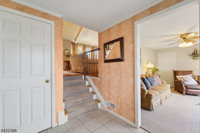 15 Ella Ln, Wayne Twp., NJ 07470