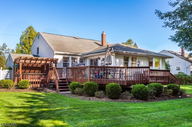 15 Ella Ln, Wayne Twp., NJ 07470