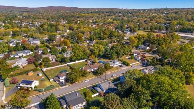 15 Ella Ln, Wayne Twp., NJ 07470