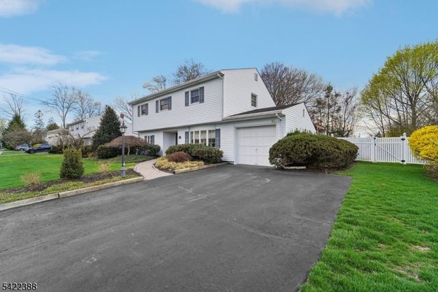 15 Ella Ln, Wayne Twp., NJ 07470