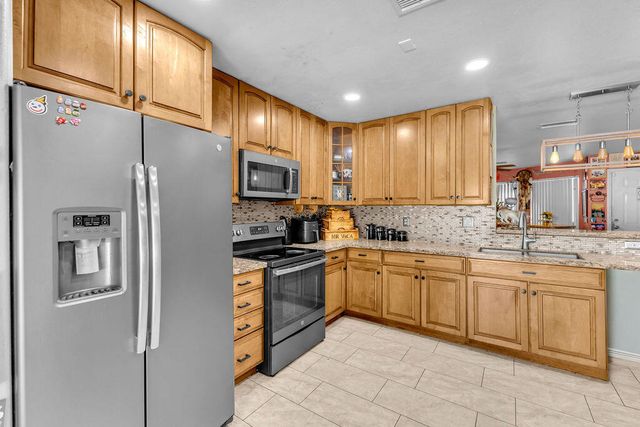 13437 ViA Real, Desert Hot Springs, CA 92240