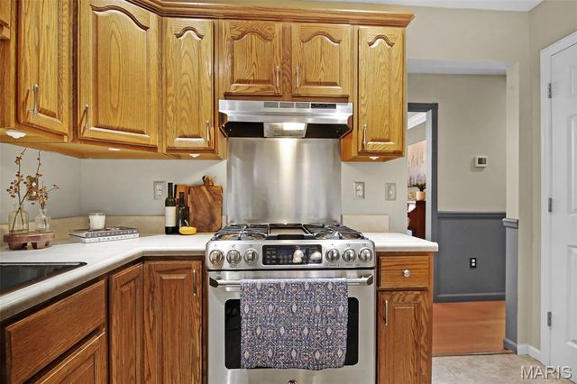 1456 Castle Court, Edwardsville, IL 62025