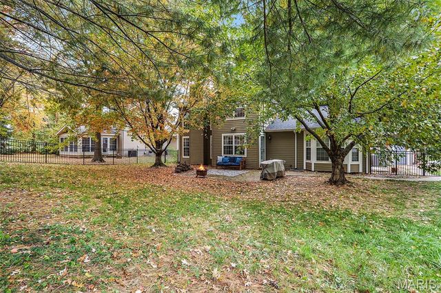 1456 Castle Court, Edwardsville, IL 62025