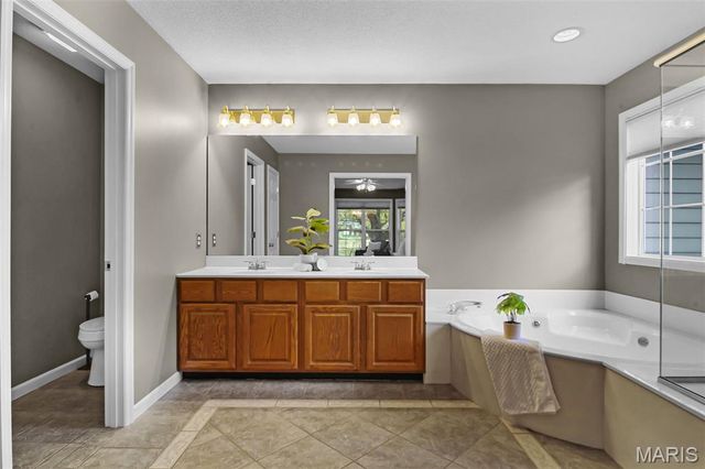 1456 Castle Court, Edwardsville, IL 62025